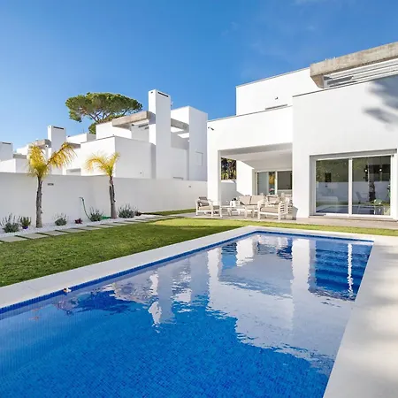 Moderna En Chiclana Villa *